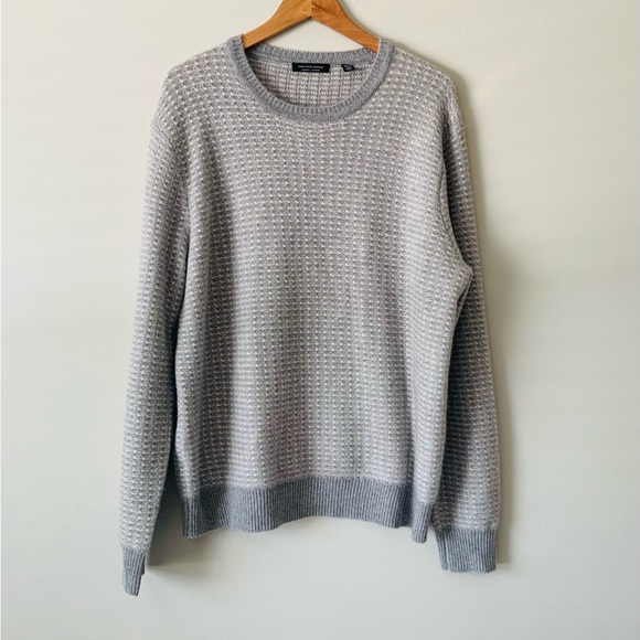 Saks Fifth Avenue Men’s Cashmere Sweater Gray Excellent XL - Picture 10 of 10